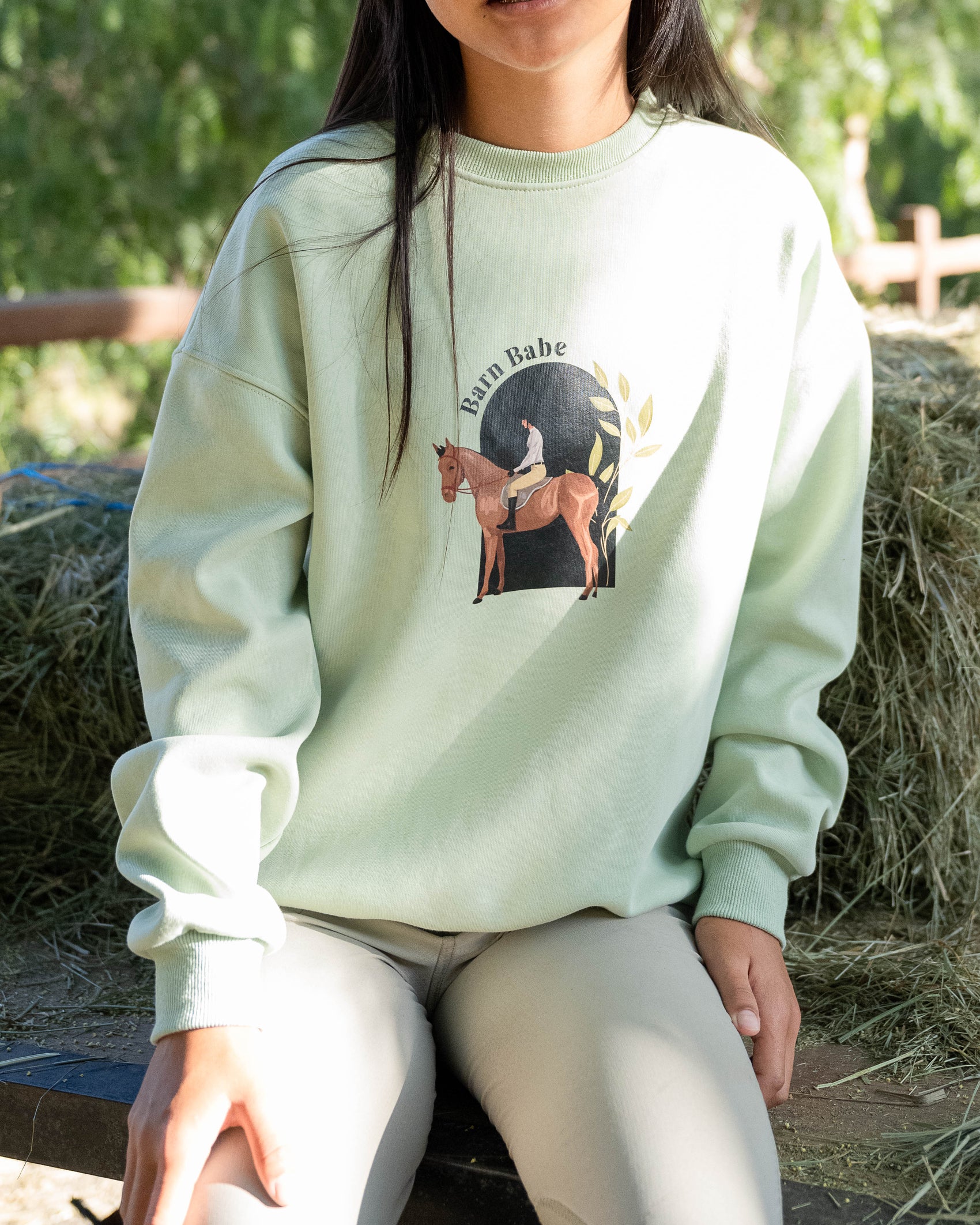 Equestrian_crewneck_sweatshirt_mint_
