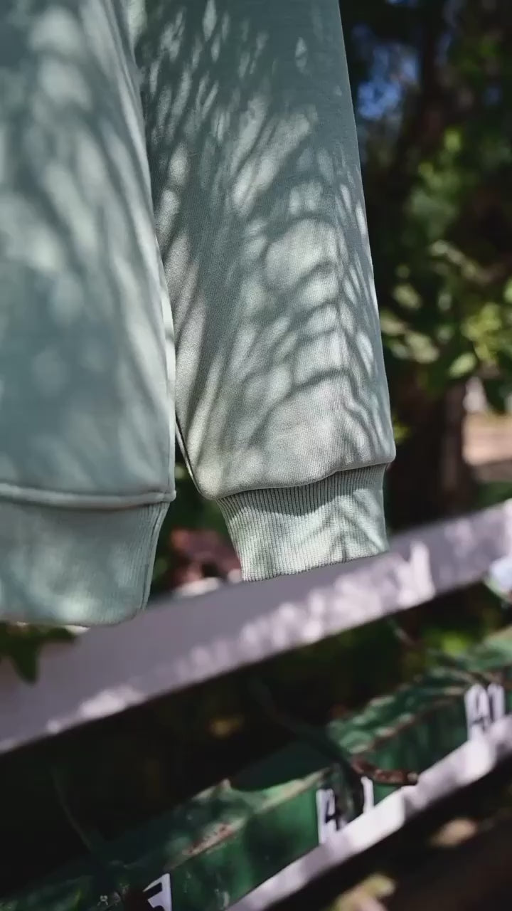 Equestrian_crewneck_sweatshirt_mint video